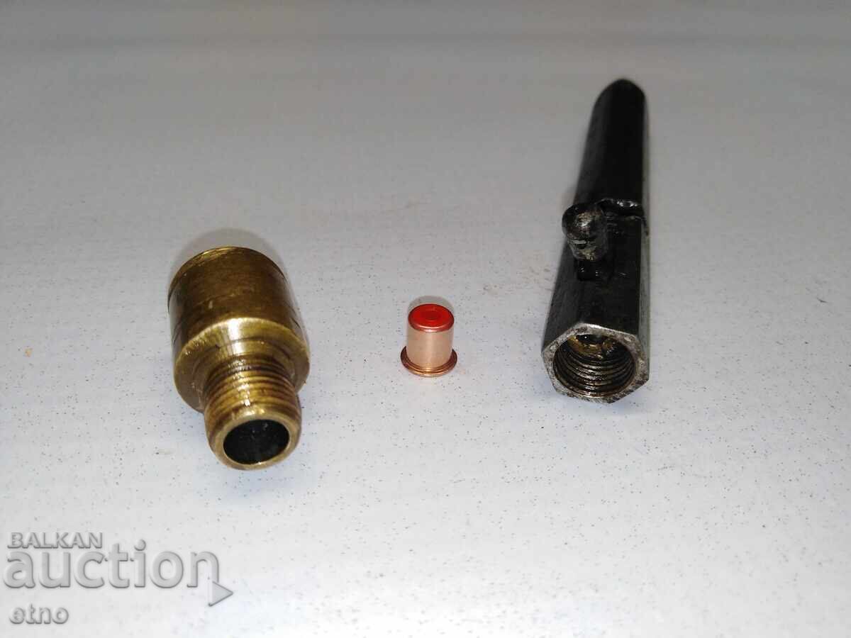 EXPLODER, DOG CHASER WITH HUNTING CAPS, PISTOL, OSA, ROCKET LAUNCHER - 5 EXPLODER, DOG CHASER WITH HUNTING CAPS, PISTOL, OSA, ROCKET LAUNCHER - 5