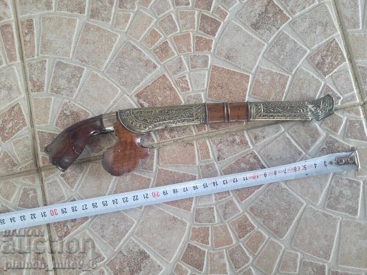 Knife, dagger, dirk, offering