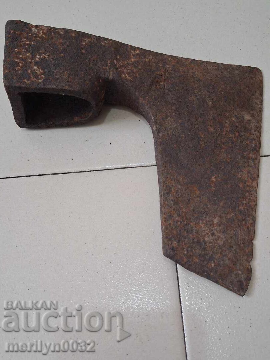 Μεγάλο τσεκούρι πρώιμης σοσιαλιστικής σήμανσης με πεντάλφα