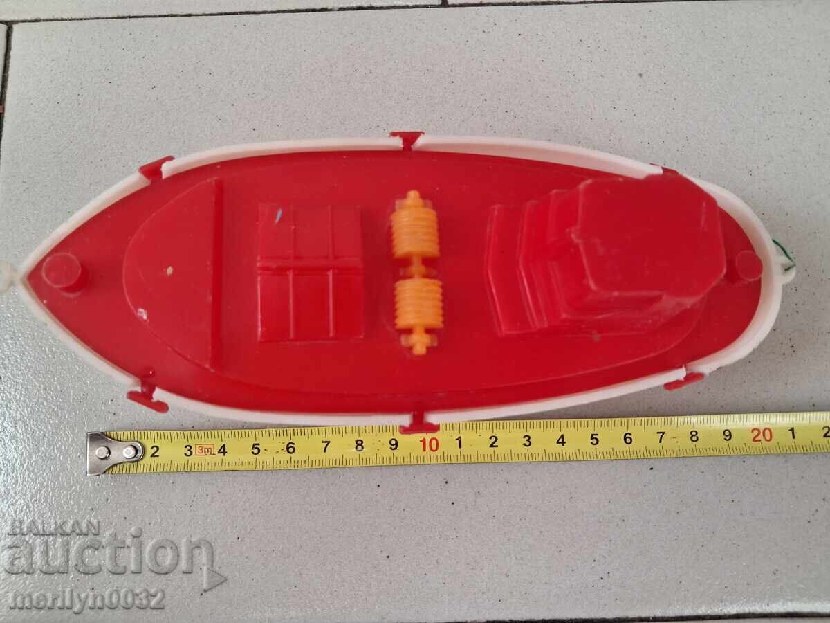 Стара пластмасова играчка лодка СССР катер - 5 Стара пластмасова играчка лодка СССР катер - 5