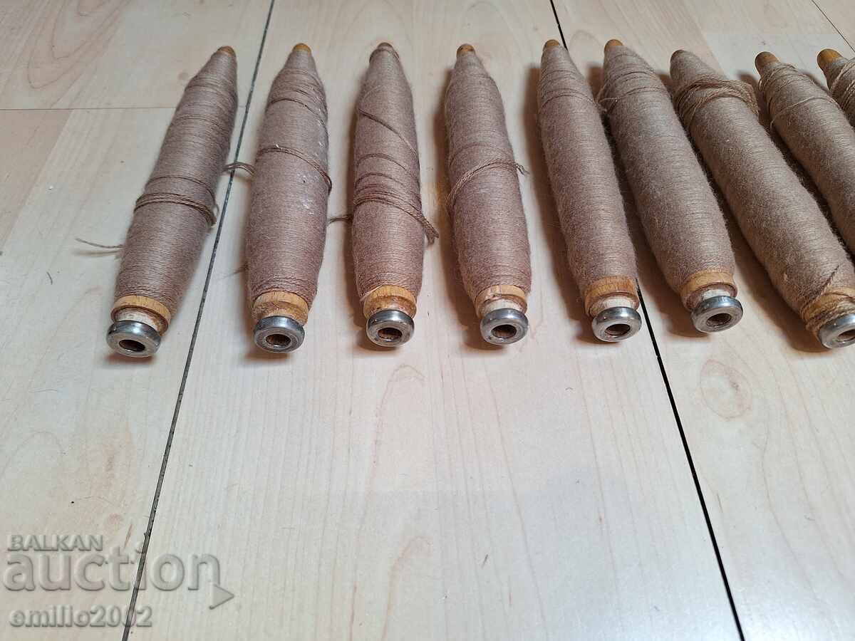 Дървени совалки за вертикално тъкане с цена 9.00 лв. | € 4.60 Дървени совалки за вертикално тъкане с цена 9.00 лв. | € 4.60