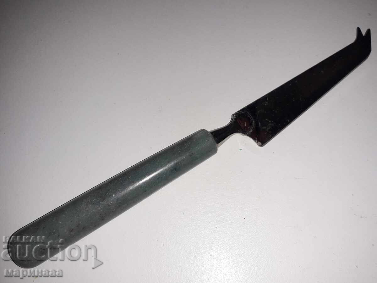 НОЖ. КАШКАВАЛ. НЕФРИТЕНА ДРЪЖКА с цена 8.00 лв. | € 4.09 НОЖ. КАШКАВАЛ. НЕФРИТЕНА ДРЪЖКА с цена 8.00 лв. | € 4.09