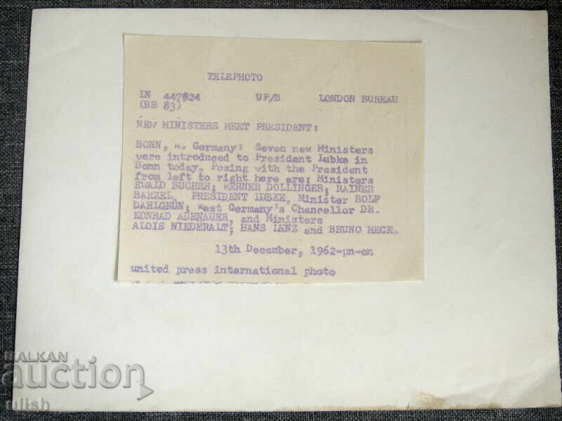 1962 Fotografie de presă Bond, Konrad Adenauer cu preț 30.00 BGN | € 15.34