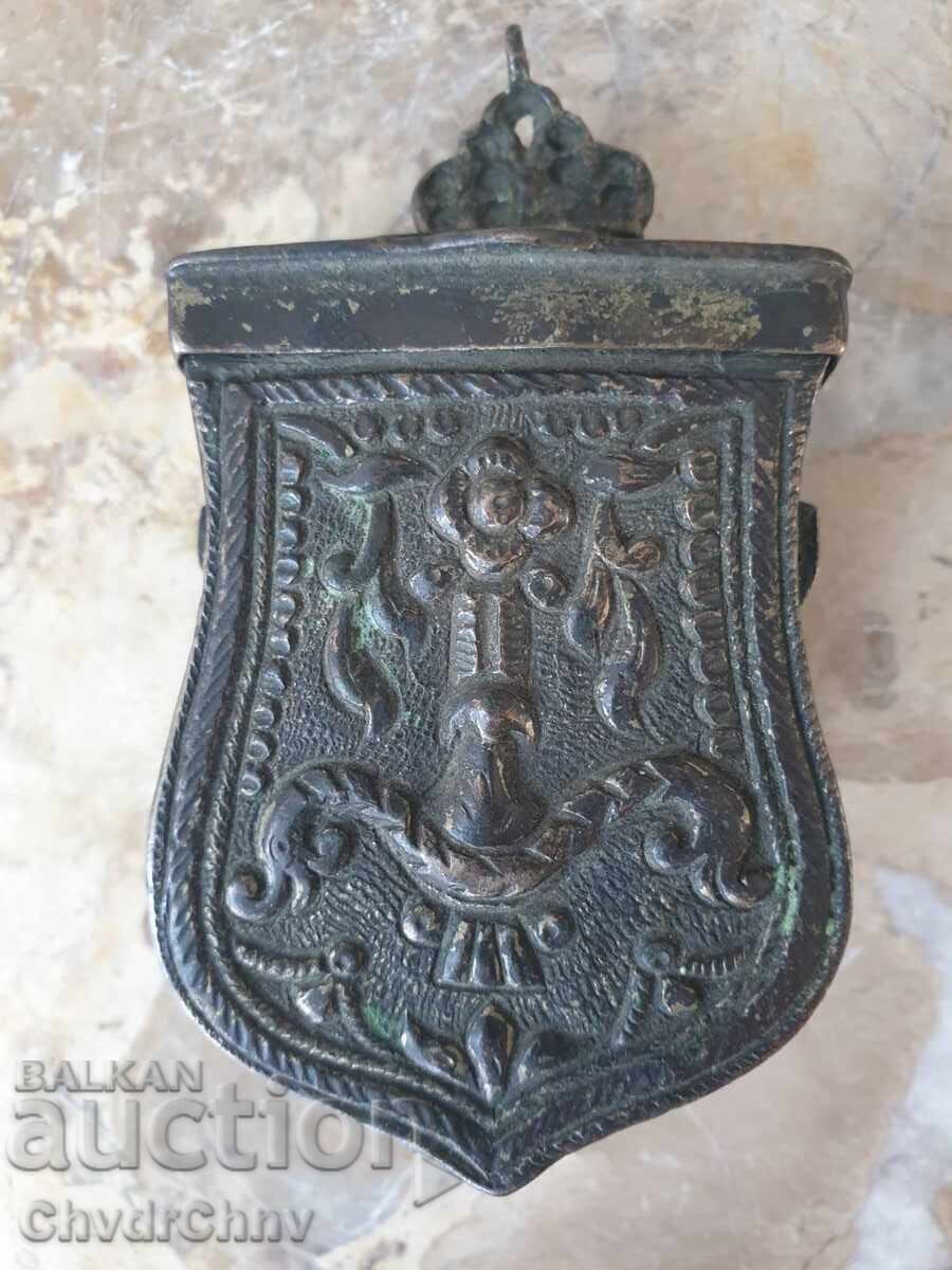 Small, very old French powder flask/cartridge box, 10cm