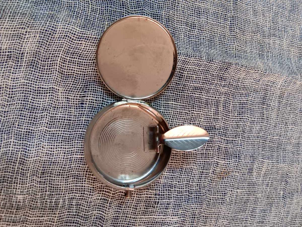 Τουριστικό τσεπάκι σταχτοδοχείο με τιμή 15.00 BGN | € 7.67