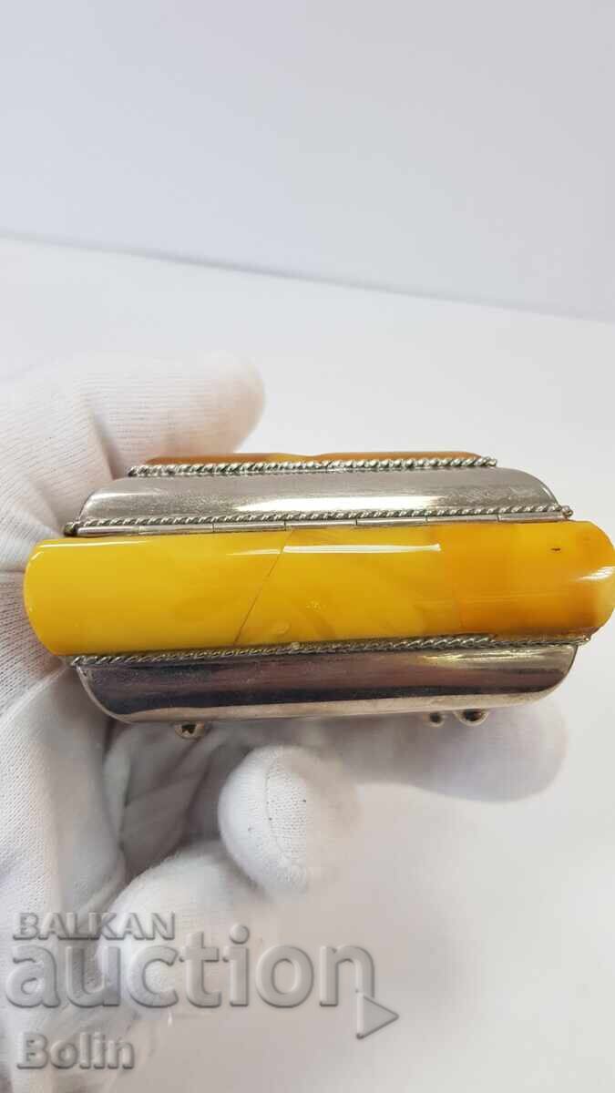 Доставка на Рядка кутия,кутийка за бижута с натурален балтийски кехлибар