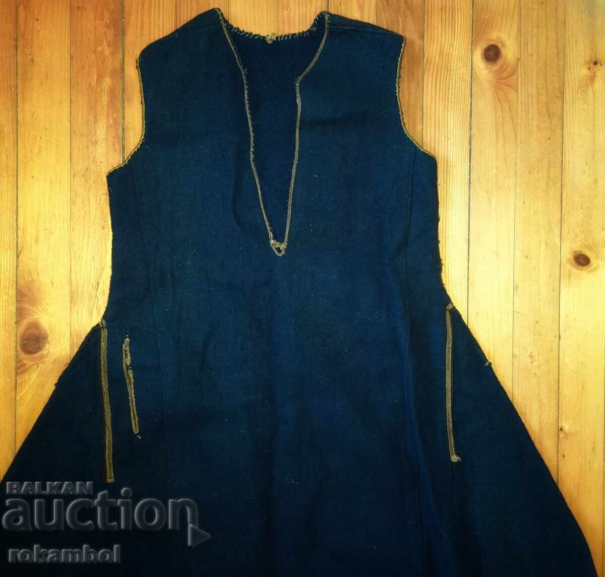 Auction Authentic woolen black sukman with gold thread Auction Authentic woolen black sukman with gold thread