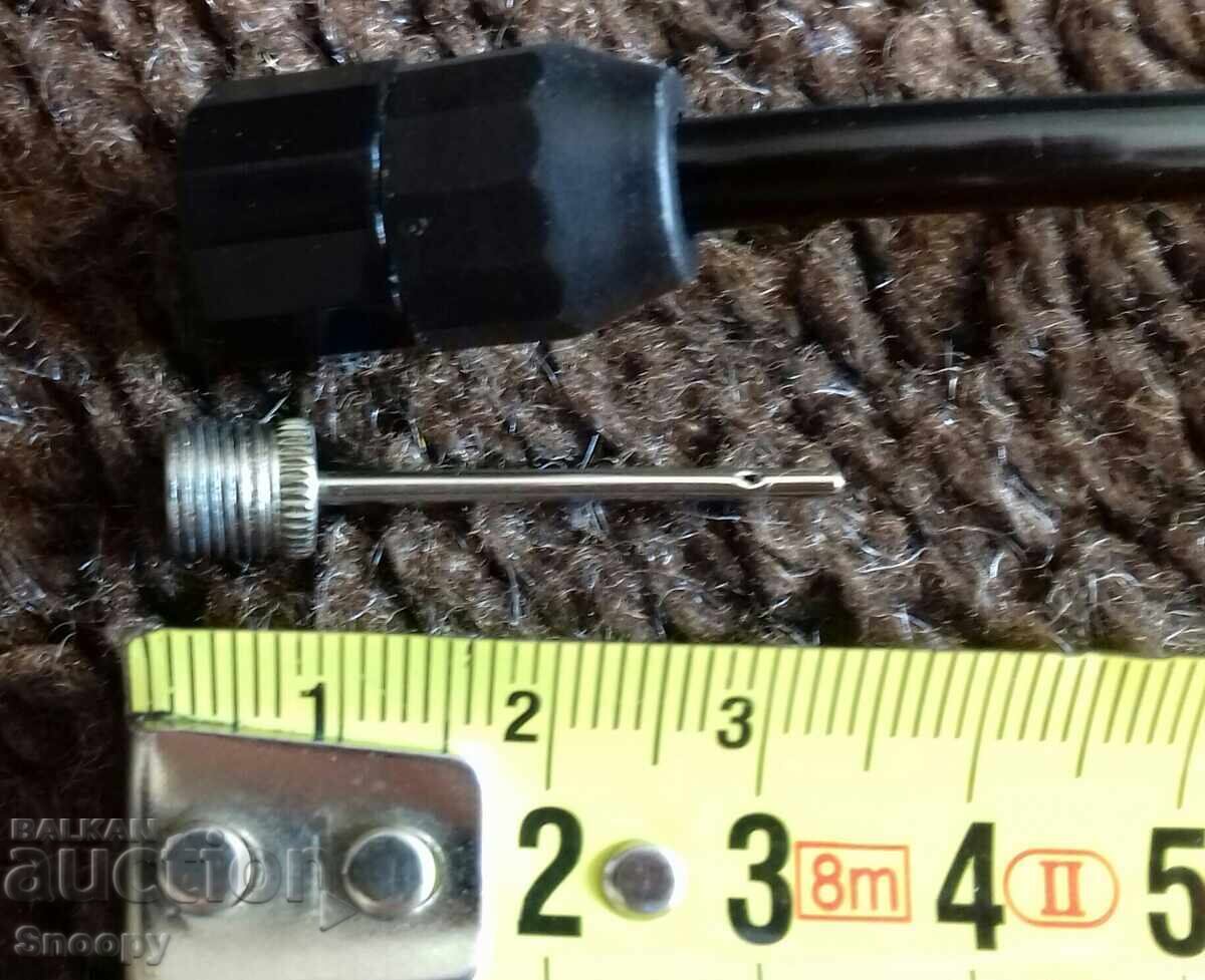 Portable hand pump for balls with price 3.00 BGN | € 1.53