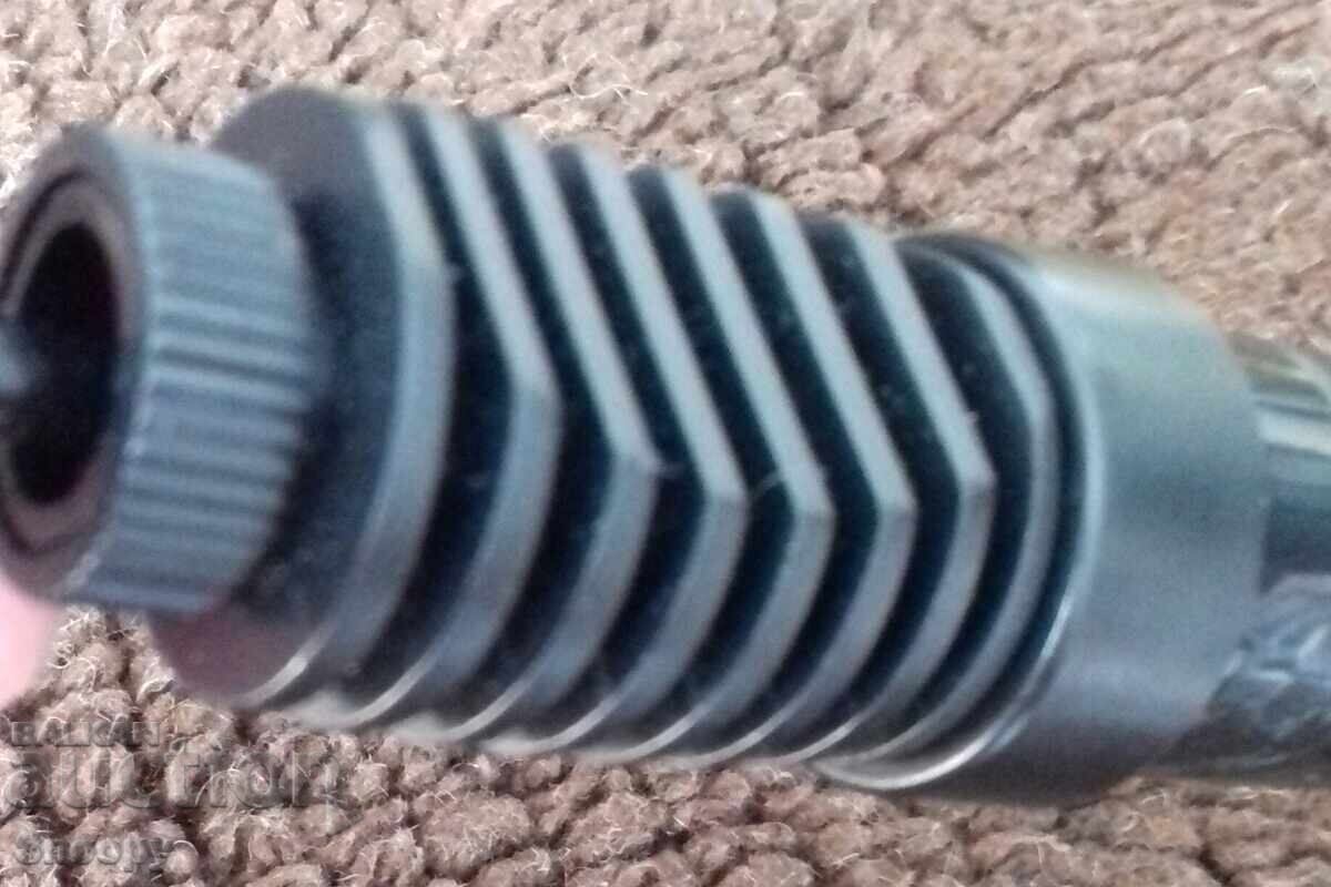 Delivery of Portable hand pump for balls