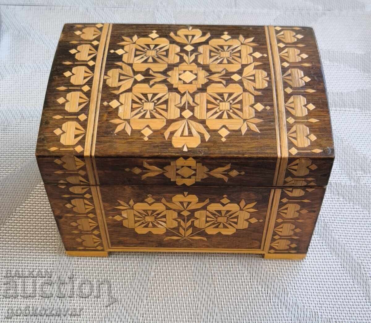 Cutie de bijuterii tradițională rusească veche!