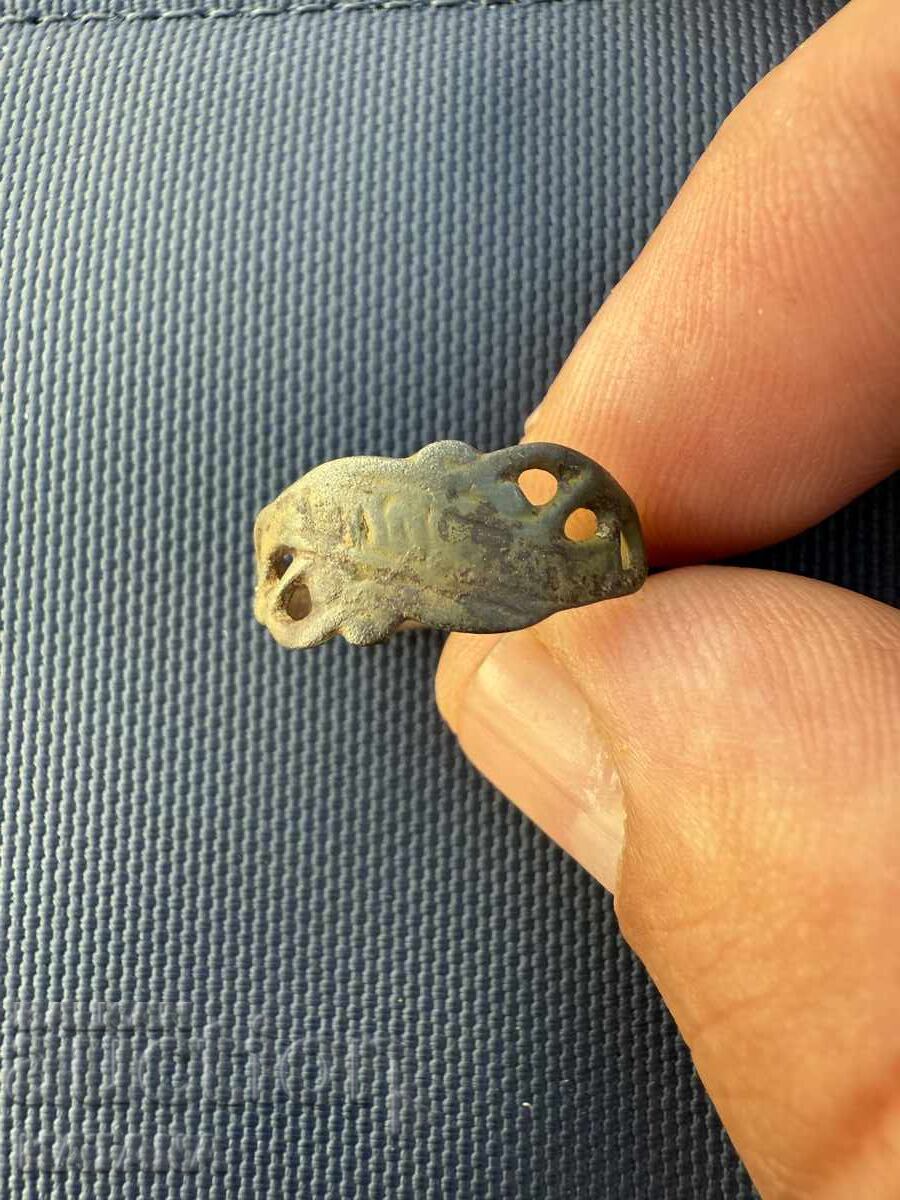 Auction An old ring Auction An old ring