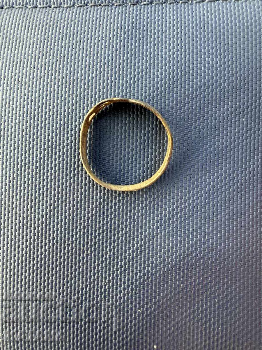 Delivery of An old ring Delivery of An old ring