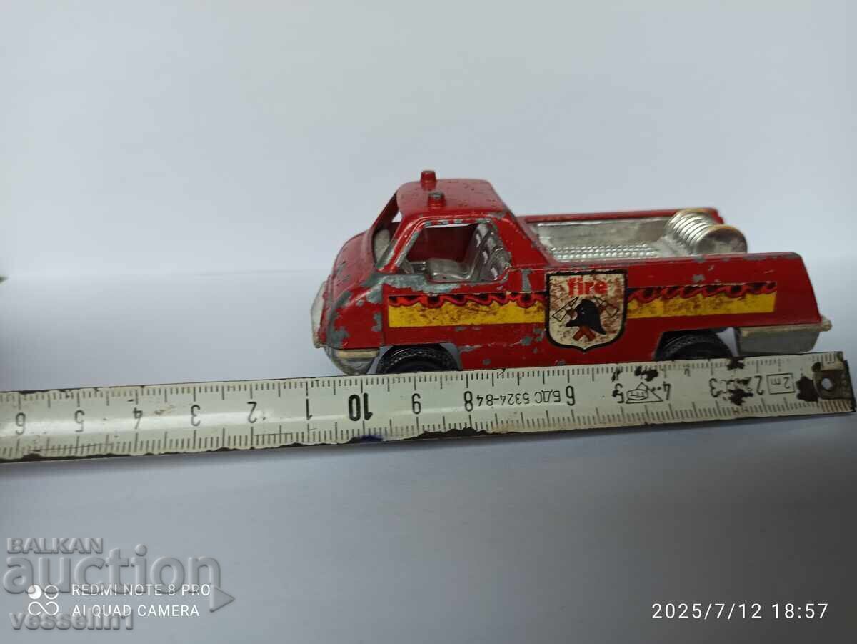 Стара играчка пожарна кола corgi с цена € 8.00 | 15.65 лв.