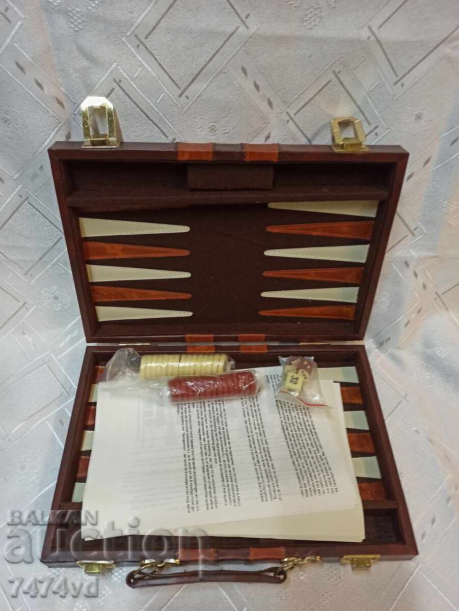 Delivery of LUXURY TABLE WITH LEATHER CASE Delivery of LUXURY TABLE WITH LEATHER CASE