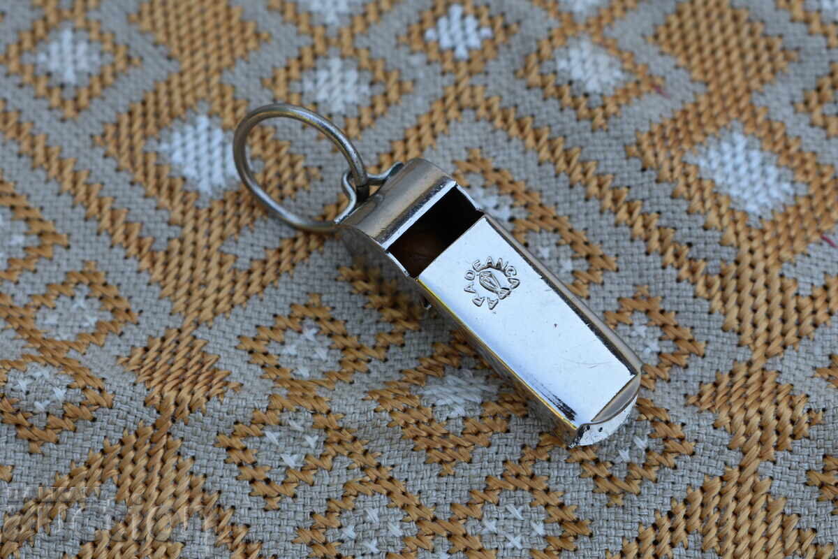 Παλιά μεταλλική σφυρίχτρα - 5