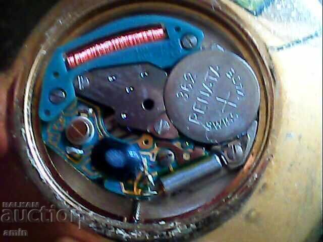 Δημοπρασία 2 τμχ παλιά ρολόγια, λειτουργούν άψογα, χαλαζία, αυθεντικά