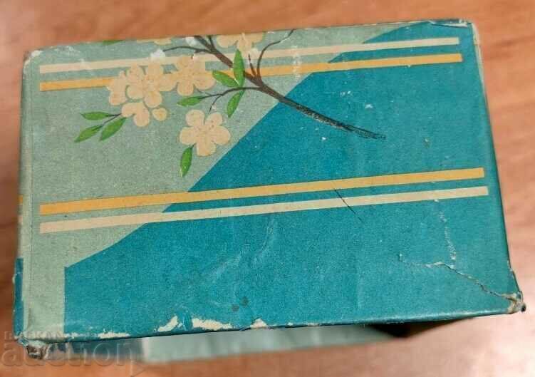 БОНБОНИ БУТИЛКИ САМО КАПАК РЯДКА СОЦ КУТИЯ - 6