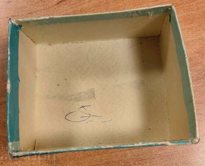 БОНБОНИ БУТИЛКИ САМО КАПАК РЯДКА СОЦ КУТИЯ - 7