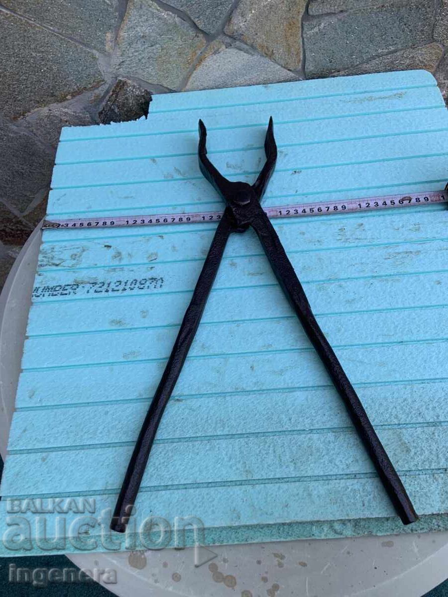 Πένσες εξειδικευμένες μεγάλες σφυρήλατες σιδηρουργικές εργαλείο με τιμή 54.00 BGN | € 27.61 Πένσες εξειδικευμένες μεγάλες σφυρήλατες σιδηρουργικές εργαλείο με τιμή 54.00 BGN | € 27.61