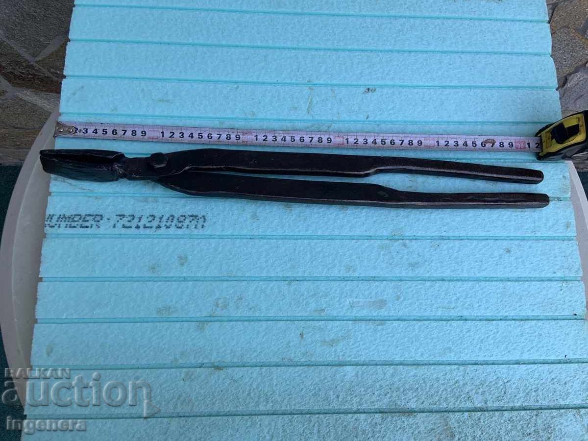 SPECIALIZED LARGE FORGED FARRIER TONGS with price 54.00 BGN | € 27.61 SPECIALIZED LARGE FORGED FARRIER TONGS with price 54.00 BGN | € 27.61