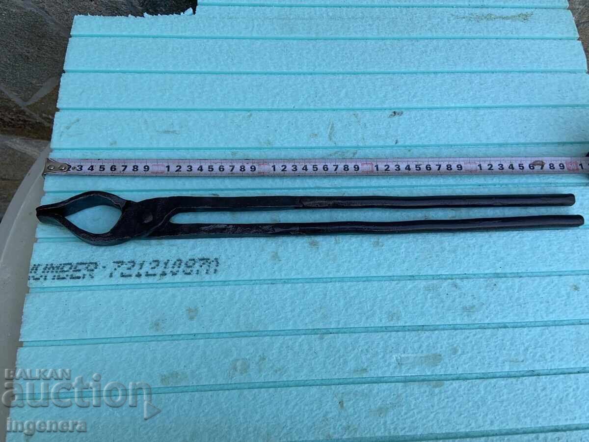 SPECIALIZED LARGE FORGED FARRIER TONGS with price 49.00 BGN | € 25.05 SPECIALIZED LARGE FORGED FARRIER TONGS with price 49.00 BGN | € 25.05
