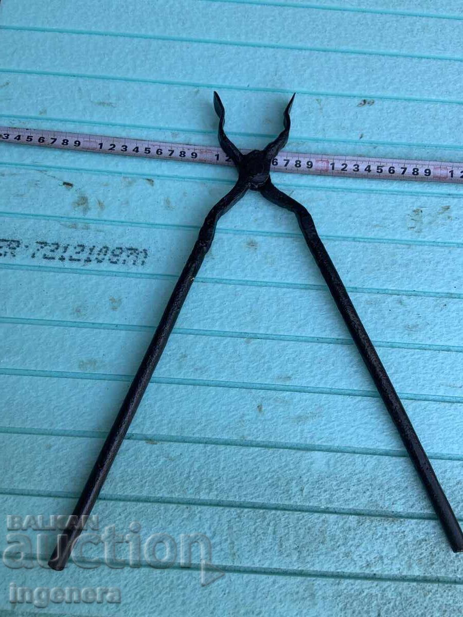 Πένσες εξειδικευμένες μεγάλες σφυρήλατες σιδηρουργικές εργαλείο με τιμή 45.00 BGN | € 23.01 Πένσες εξειδικευμένες μεγάλες σφυρήλατες σιδηρουργικές εργαλείο με τιμή 45.00 BGN | € 23.01