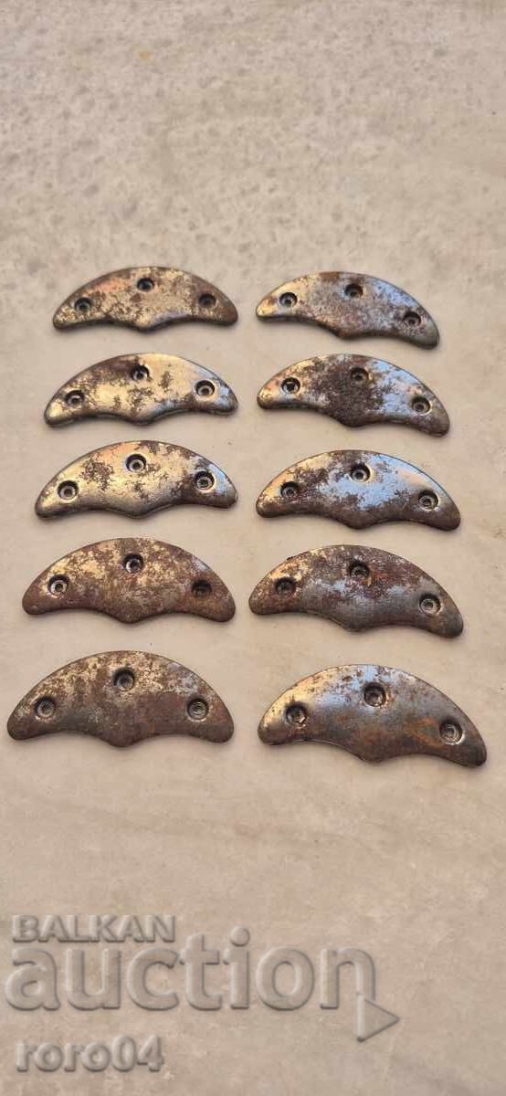 NACHETĂ PENTRU CIZME DE OFIȚER - 10 BUCĂȚI cu preț 19.99 BGN | € 10.22