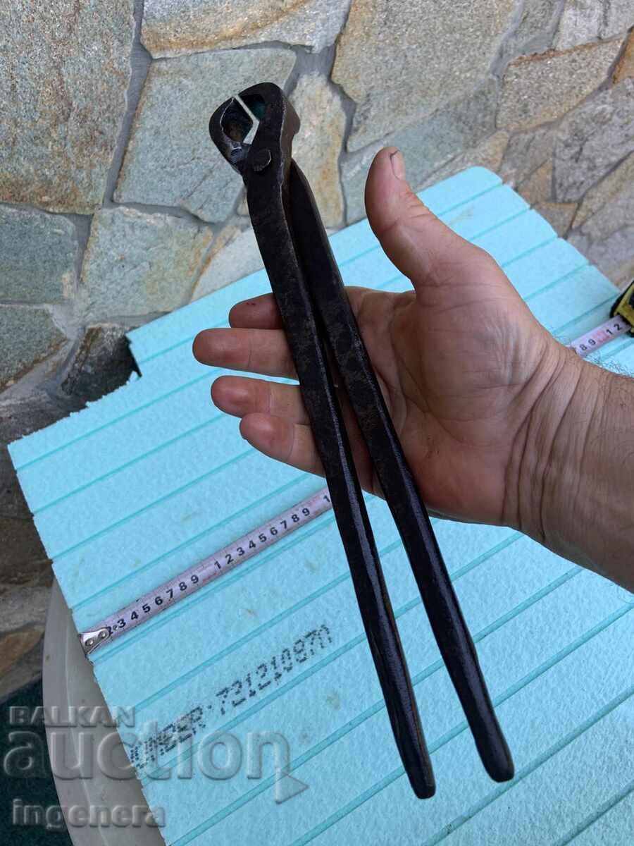 КЛЕЩИ СПЕЦИАЛИЗИРАН ГОЛЯМ КОВАН КОВАШКИ ИНСТРУМЕНТ с цена 39.00 лв. | € 19.94 КЛЕЩИ СПЕЦИАЛИЗИРАН ГОЛЯМ КОВАН КОВАШКИ ИНСТРУМЕНТ с цена 39.00 лв. | € 19.94