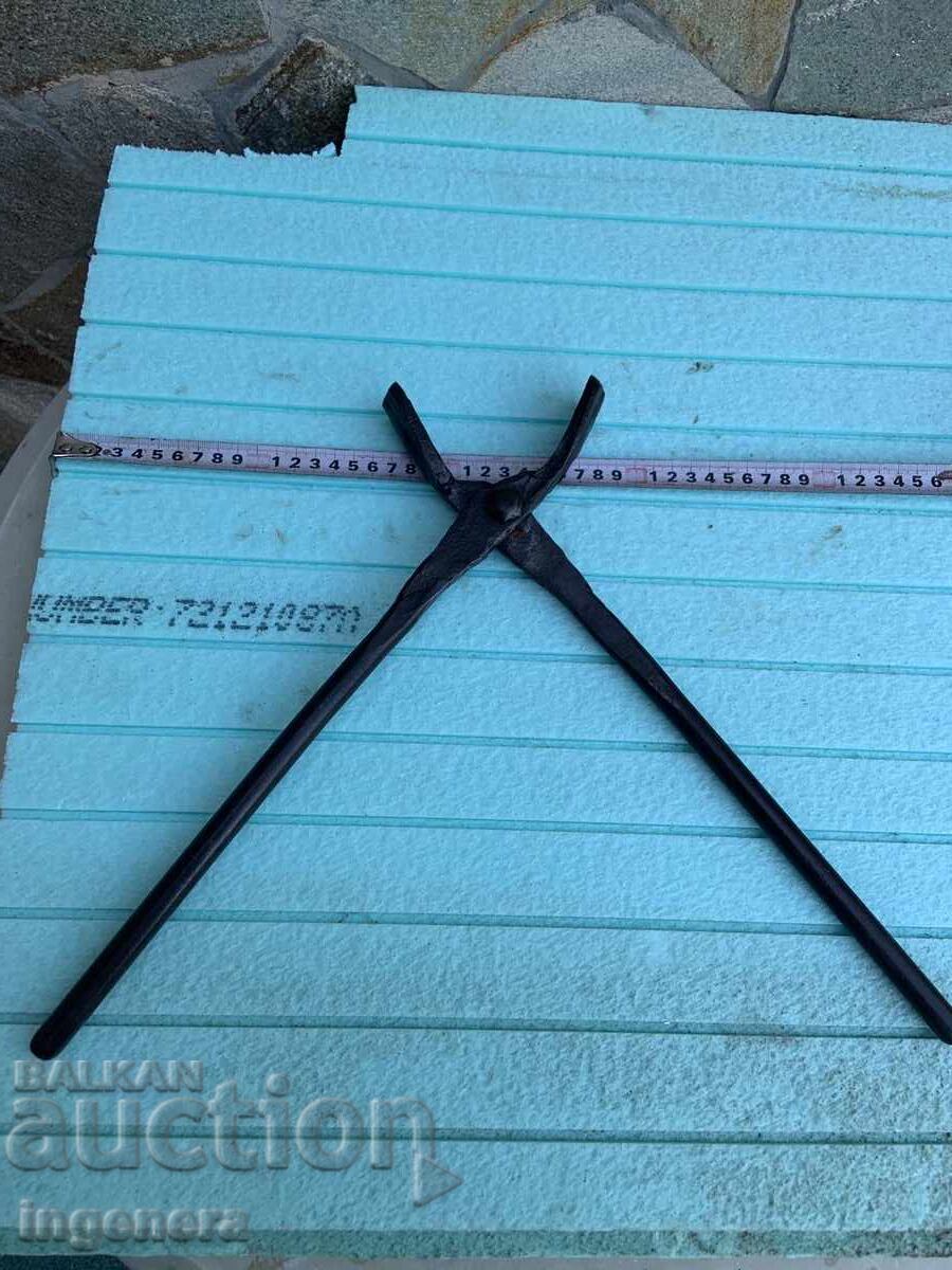 Πένσες εξειδικευμένες μεγάλες σφυρήλατες σιδηρουργικές εργαλείο με τιμή 45.00 BGN | € 23.01 Πένσες εξειδικευμένες μεγάλες σφυρήλατες σιδηρουργικές εργαλείο με τιμή 45.00 BGN | € 23.01