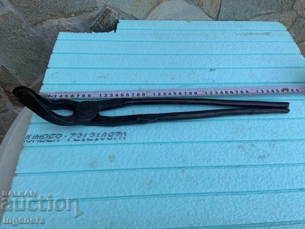 SPECIALIZED LARGE FORGED FARRIER TONGS SPECIALIZED LARGE FORGED FARRIER TONGS