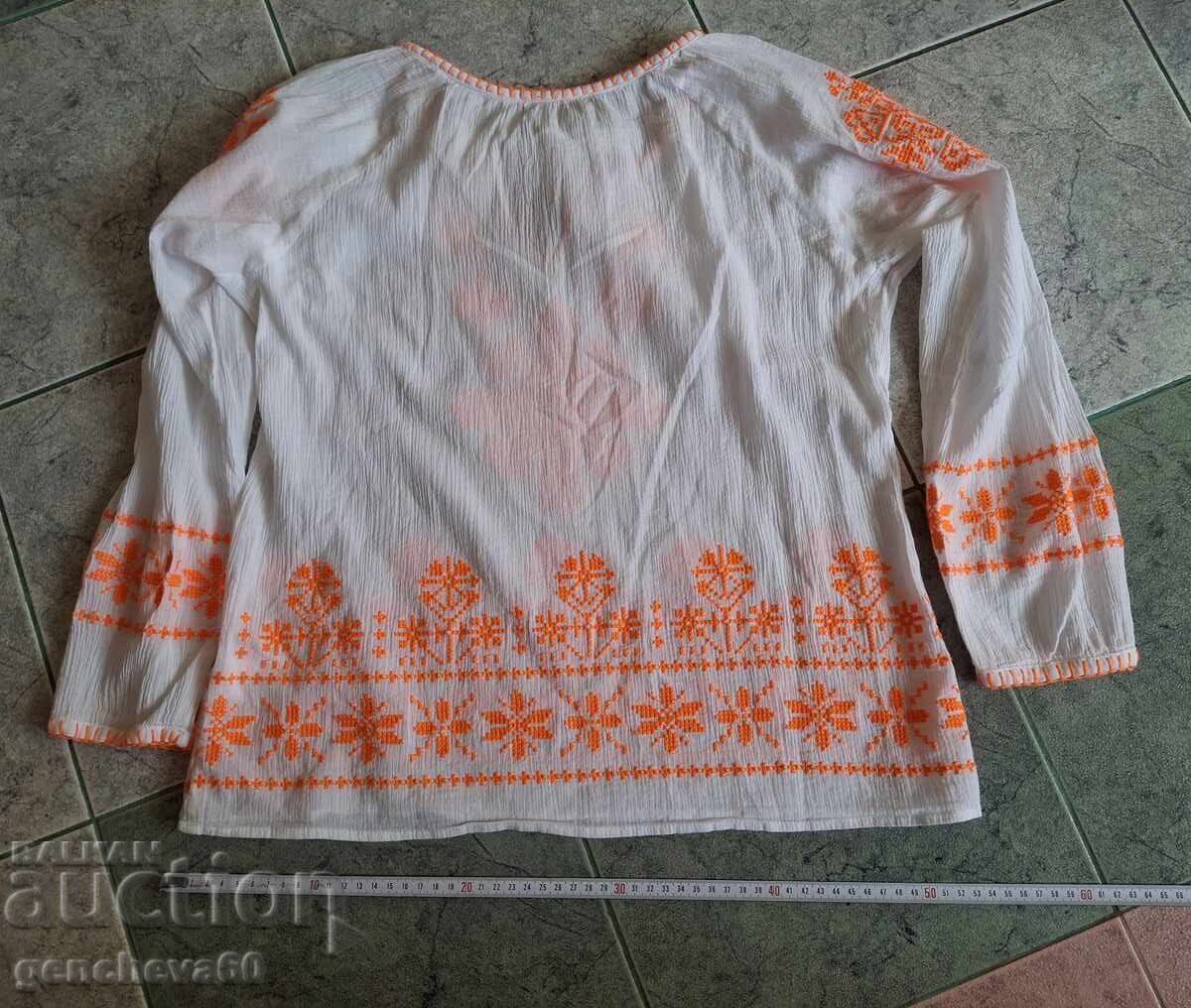 Richly embroidered blouse with long sleeves for a traditional costume - 7