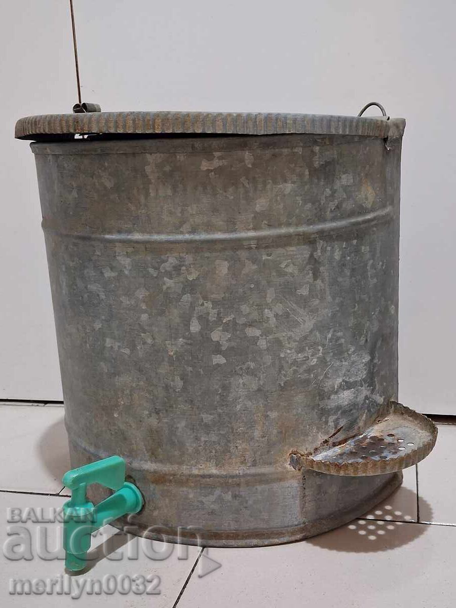 Умивалник, селска мивка, резорвоар за вода с цена 49.00 лв. | € 25.05 Умивалник, селска мивка, резорвоар за вода с цена 49.00 лв. | € 25.05