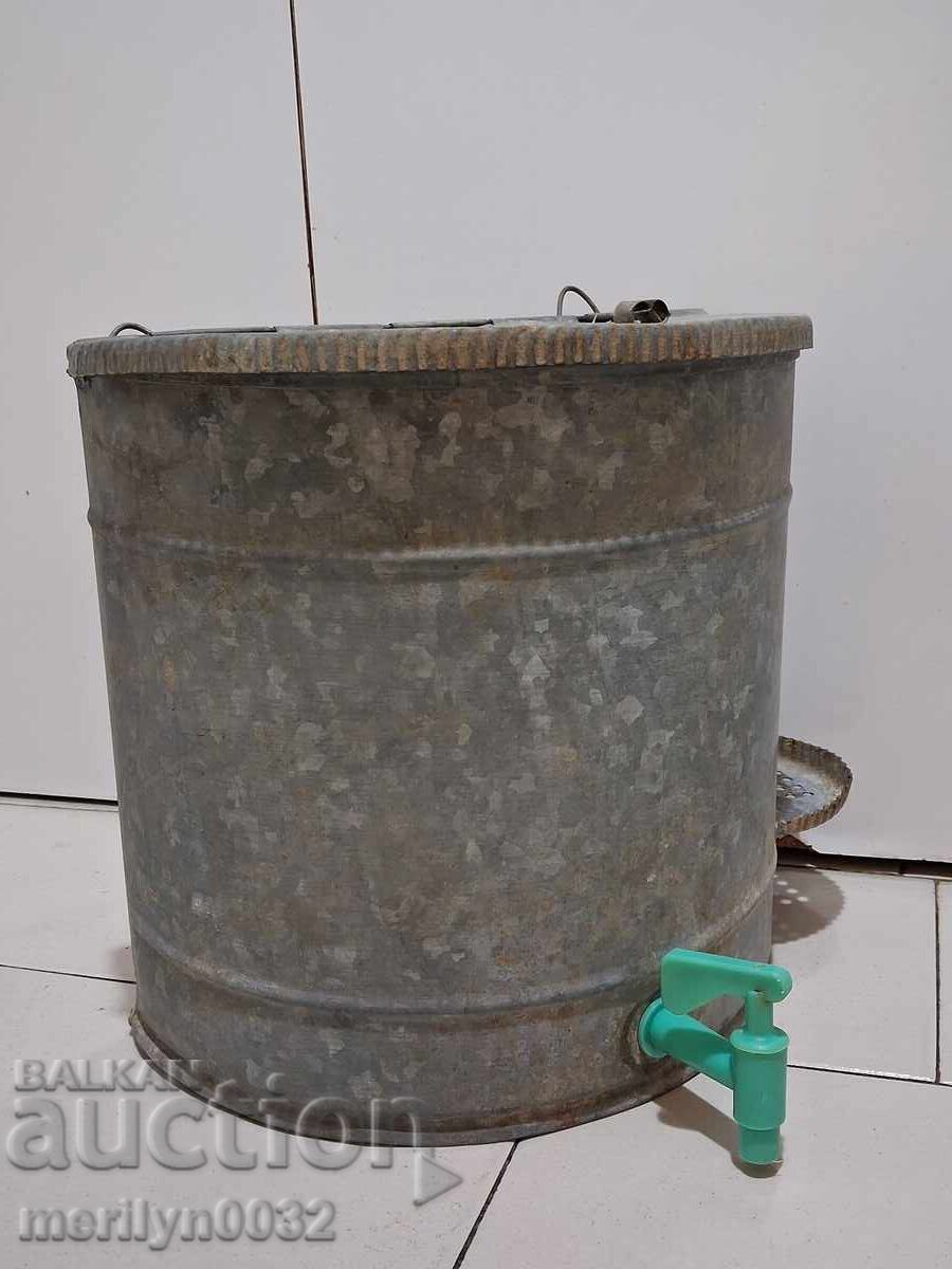 Аукцион Умивалник, селска мивка, резорвоар за вода Аукцион Умивалник, селска мивка, резорвоар за вода