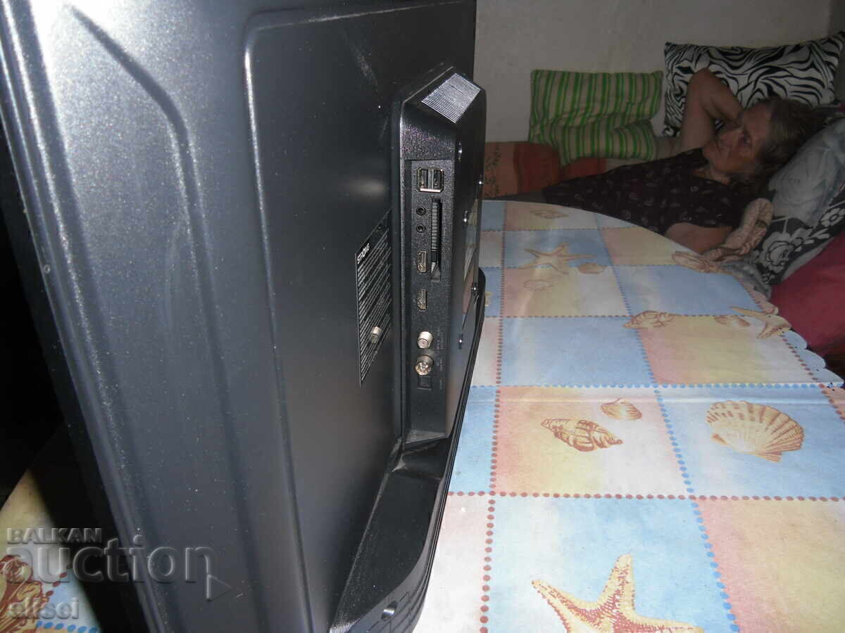 For Sale: STRONG HD LED TV - Model SRT 32HC4043 - 7