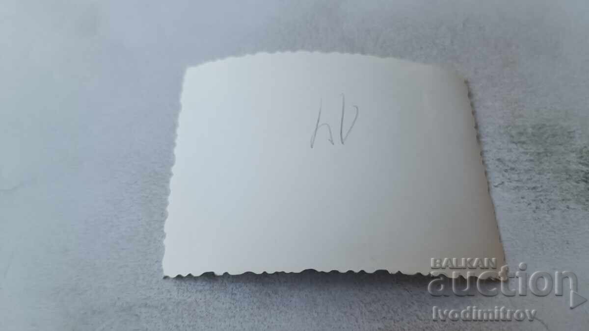 Снимка Мъж и жена на брега на морето с цена 1.45 лв. | € 0.74