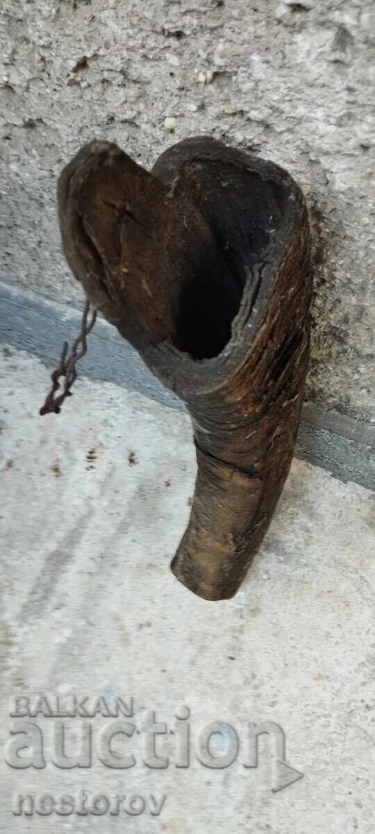 Auction Old tar kettle from buffalo horn Auction Old tar kettle from buffalo horn