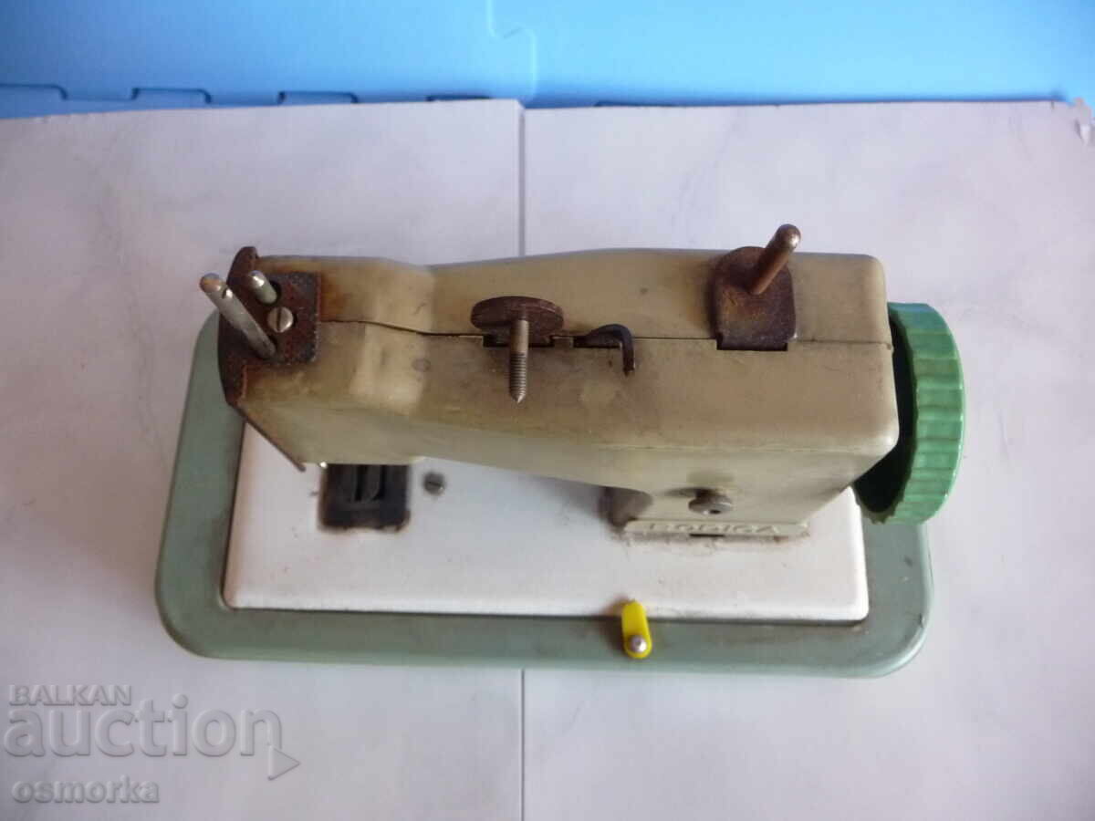 Collector's Sewing Machine Rodica Children's GOTZ with price 38.00 BGN | € 19.43