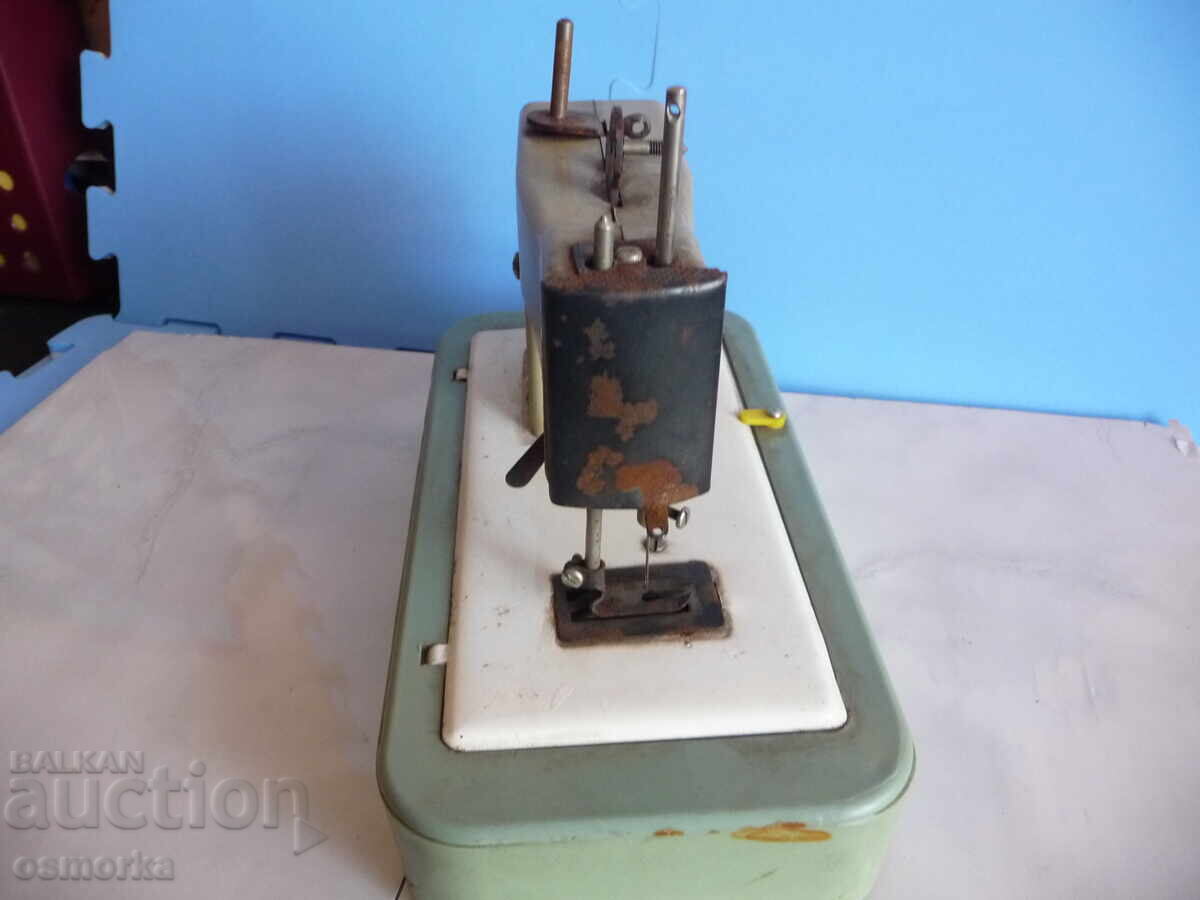 Collector's Sewing Machine Rodica Children's GOTZ - 6