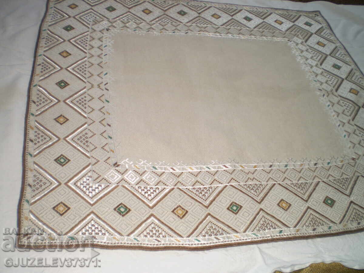 Vintage tablecloth, hand-embroidered linen tablecloth - 5