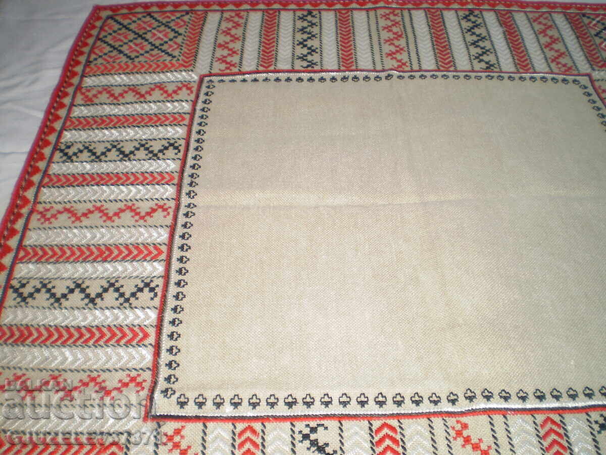 Δημοπρασία Παλιά χειροποίητη τραπεζοκαλύπτρα, Βουλγάρικη κεντητική Δημοπρασία Παλιά χειροποίητη τραπεζοκαλύπτρα, Βουλγάρικη κεντητική