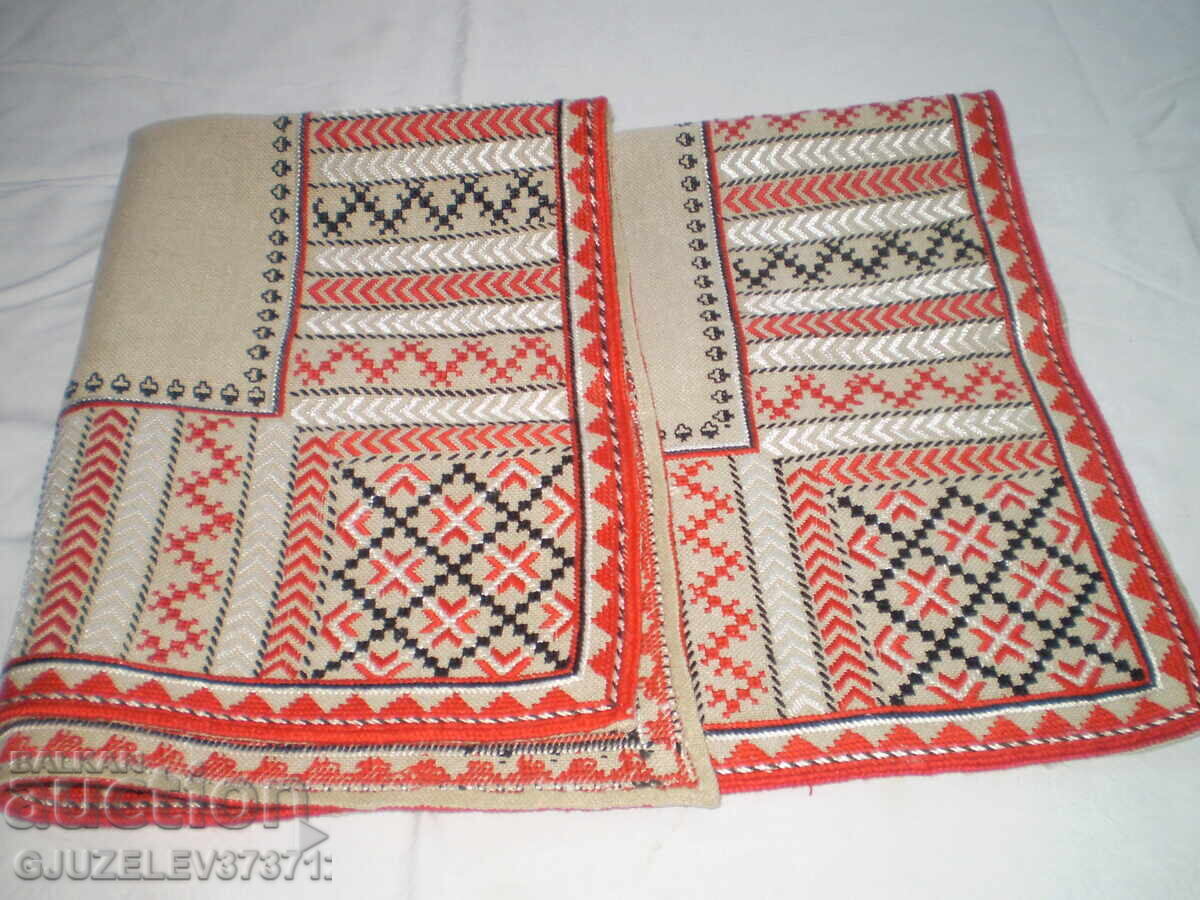 Παλιά χειροποίητη τραπεζοκαλύπτρα, Βουλγάρικη κεντητική Παλιά χειροποίητη τραπεζοκαλύπτρα, Βουλγάρικη κεντητική