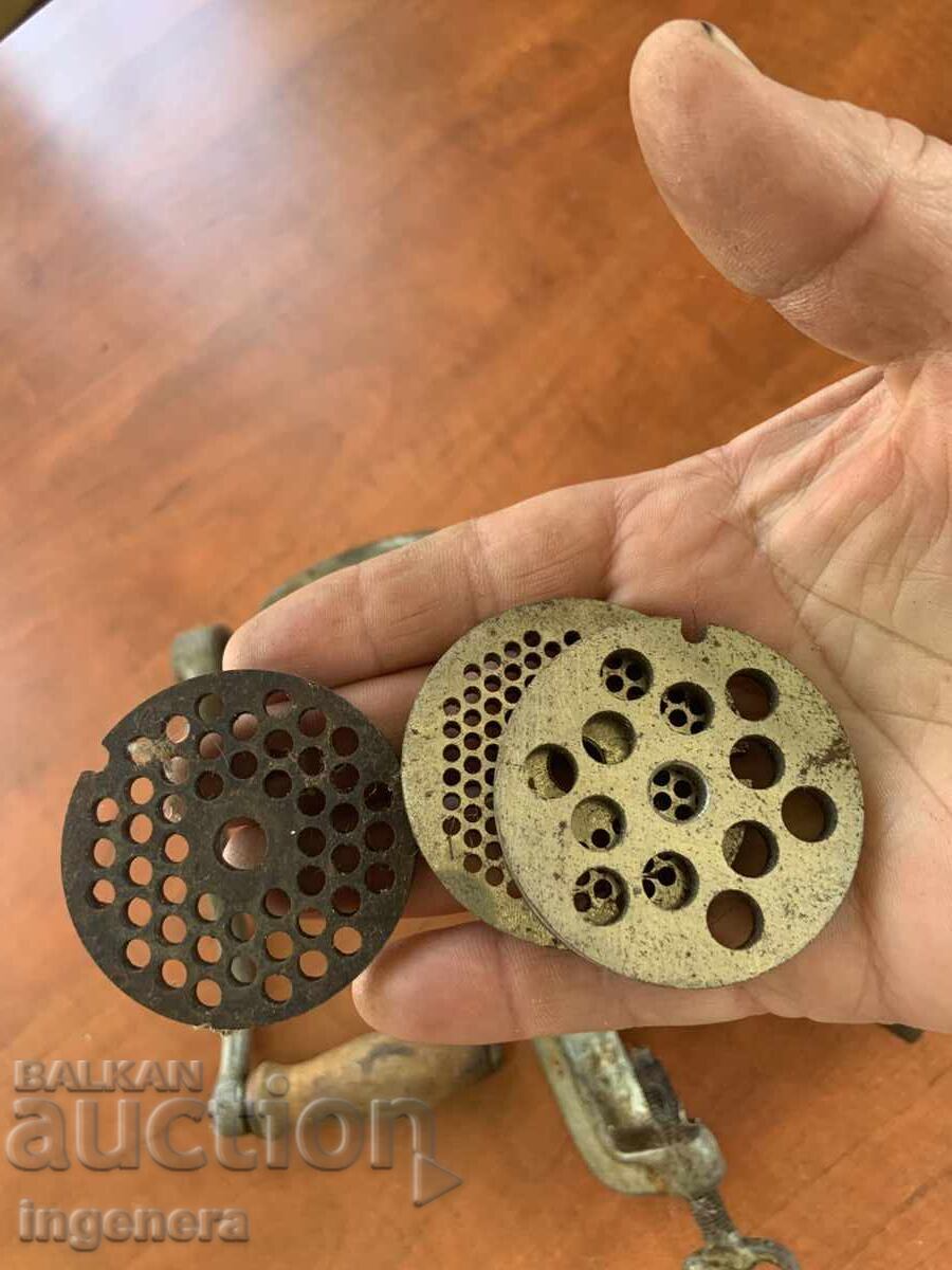 Аукцион ЧАСТИ ЗА МЕСОМЕЛАЧКА № 5 РЕШЕТКА 3 БР. КОРПУС ВИНТ И ДР.