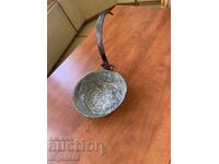 TIGĂIE DIN CUPRU VECHE, VAS VECHI DIN TIMPUL REGAL - 700 GR