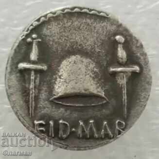 Denar al lui Brutus, 44 î.Hr. - REPLICĂ cu preț 20.00 BGN | € 10.23 Denar al lui Brutus, 44 î.Hr. - REPLICĂ cu preț 20.00 BGN | € 10.23