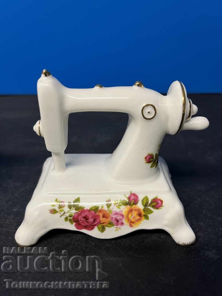 Collectible Porcelain Cottage Rose - 6