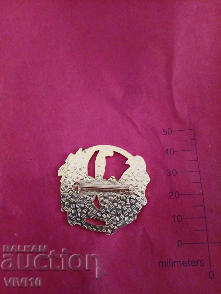 Antique enamel brooch, Gold plated with price 60.00 BGN | € 30.68