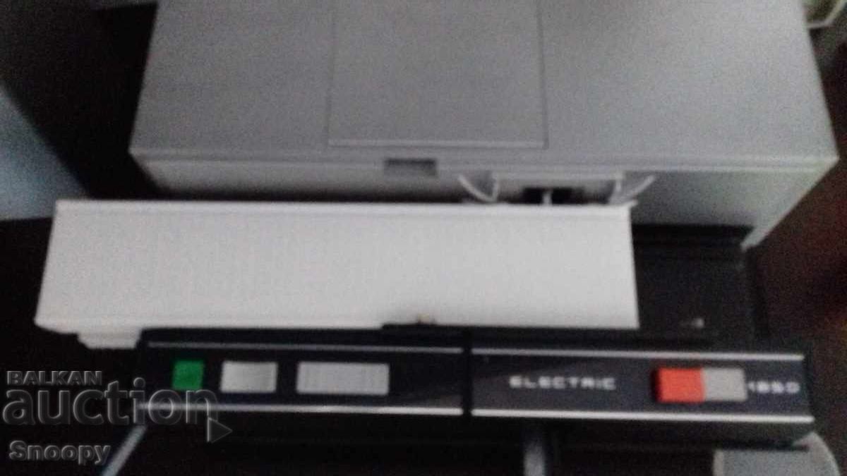 Auction Paximat International 1850 Projector Braun Nuernberg Auction Paximat International 1850 Projector Braun Nuernberg