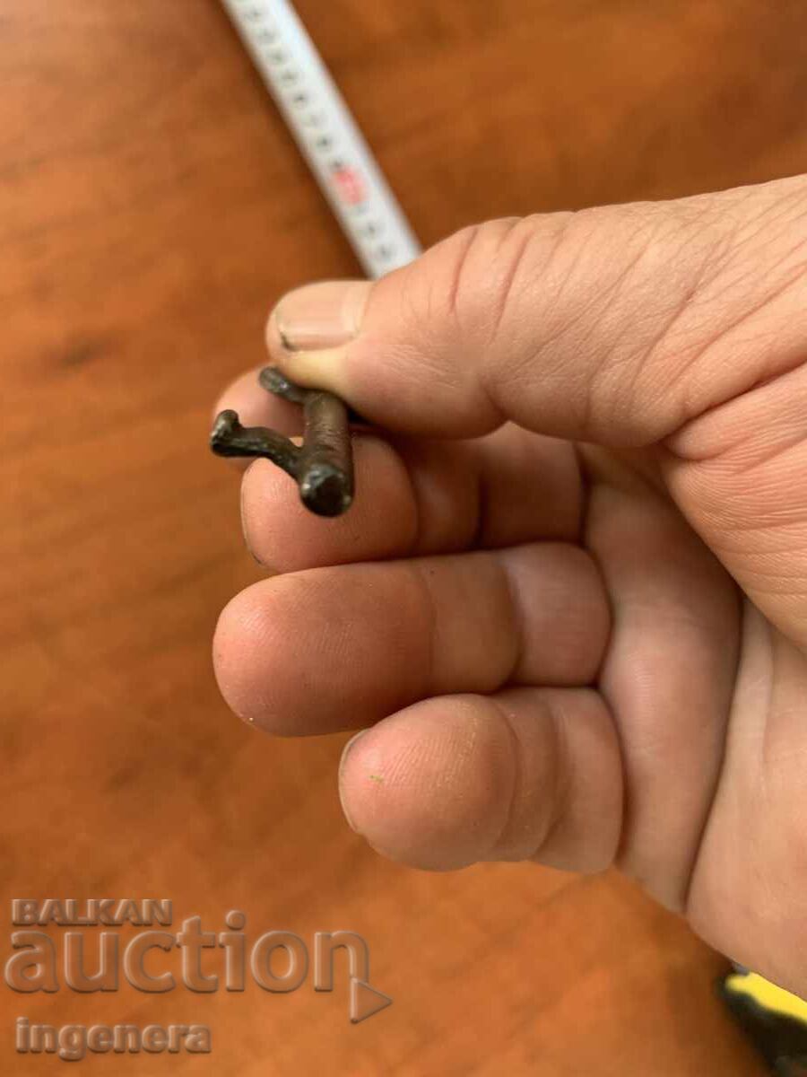 Δημοπρασία ΑΝΤΙΚΕ ΚΛΕΙΔΙ ΑΠΟ ΣΤΗΝ ΓΙΑΓΙΑ ΚΑΙ ΠΑΠΠΟΥ ΚΟΜΜΕΝΟ ΛΟΥΚΕΤΟ