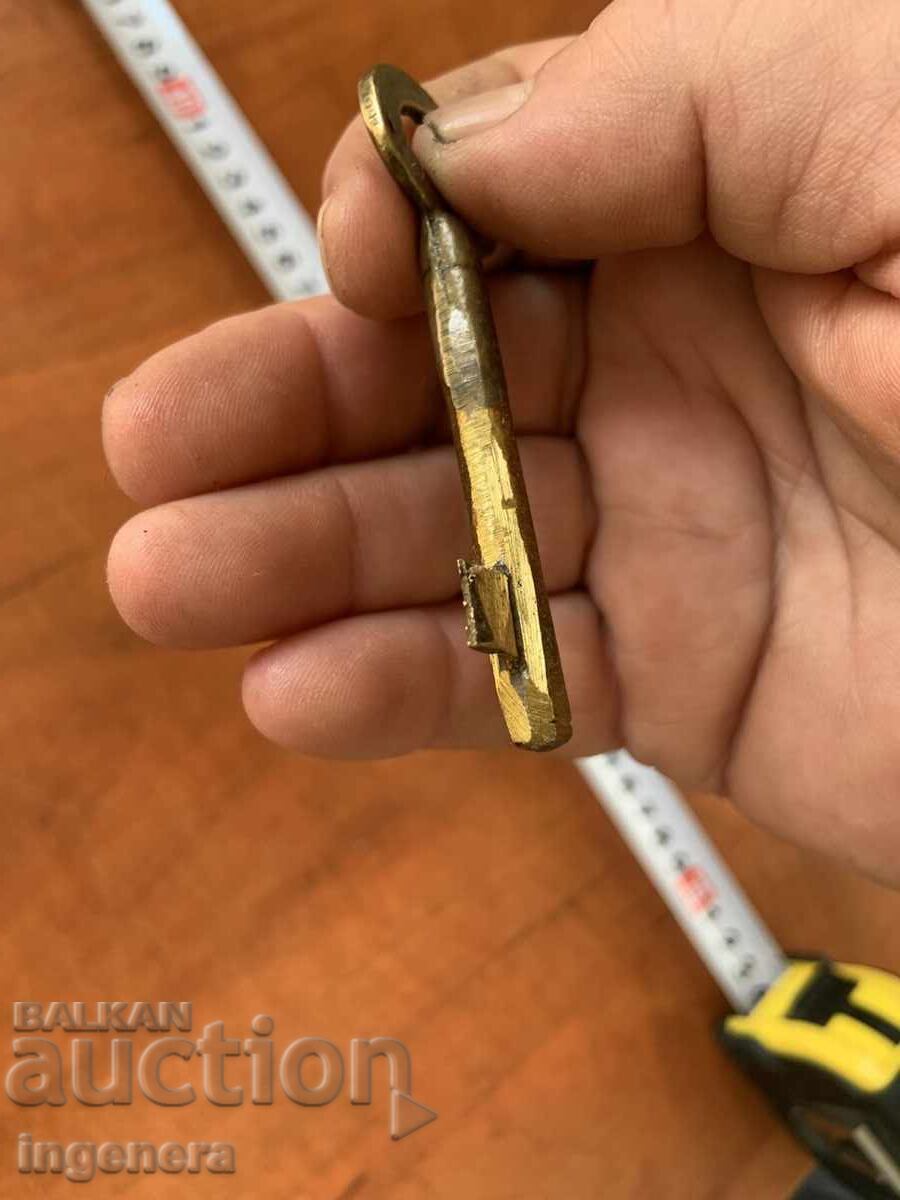 Delivery of ANTIQUE KEY FROM GRANDMOTHER AND GRANDFATHER'S CHESTS CUT PADLOCK