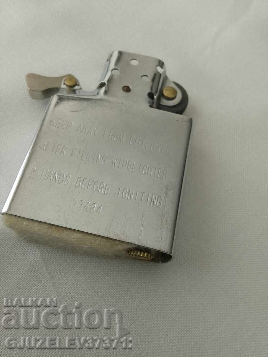 Collector's Original Zippo USA Lighter - 6